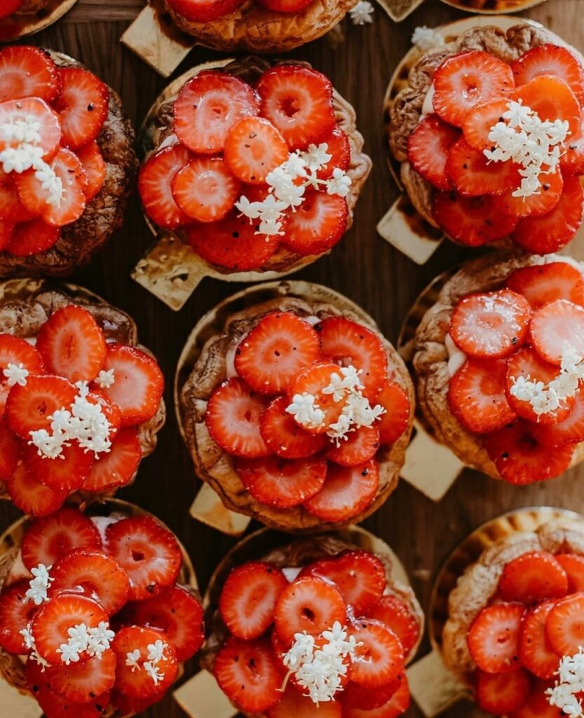 Cubby bakehouse strawberry tarts