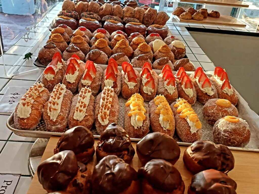 Bakery line-up at Hummingbird Bakery & Gelato